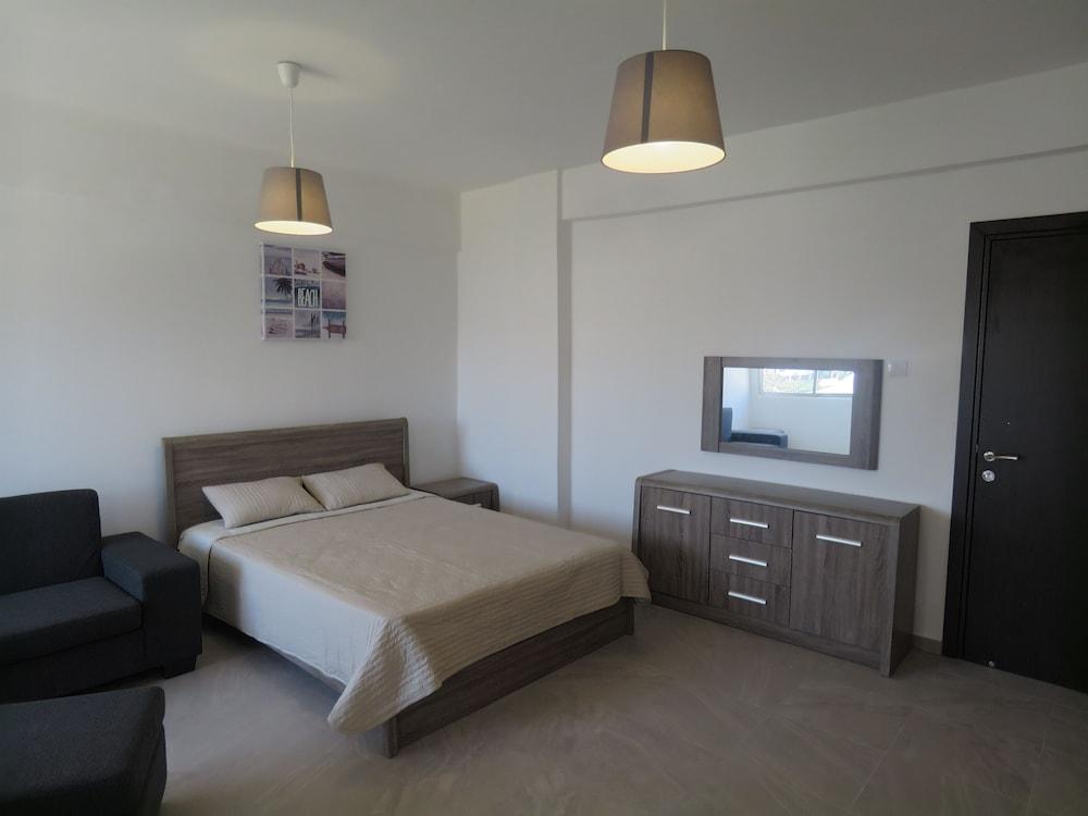 Polyxeni Hotel Apartments Limisso Esterno foto