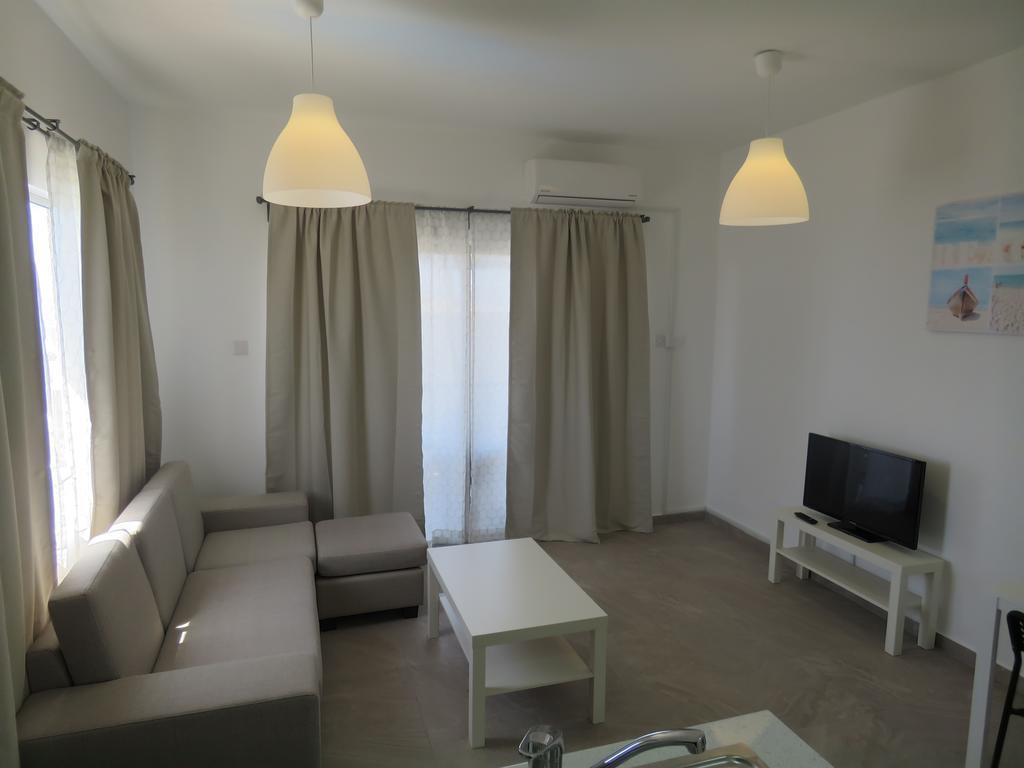 Polyxeni Hotel Apartments Limisso Esterno foto