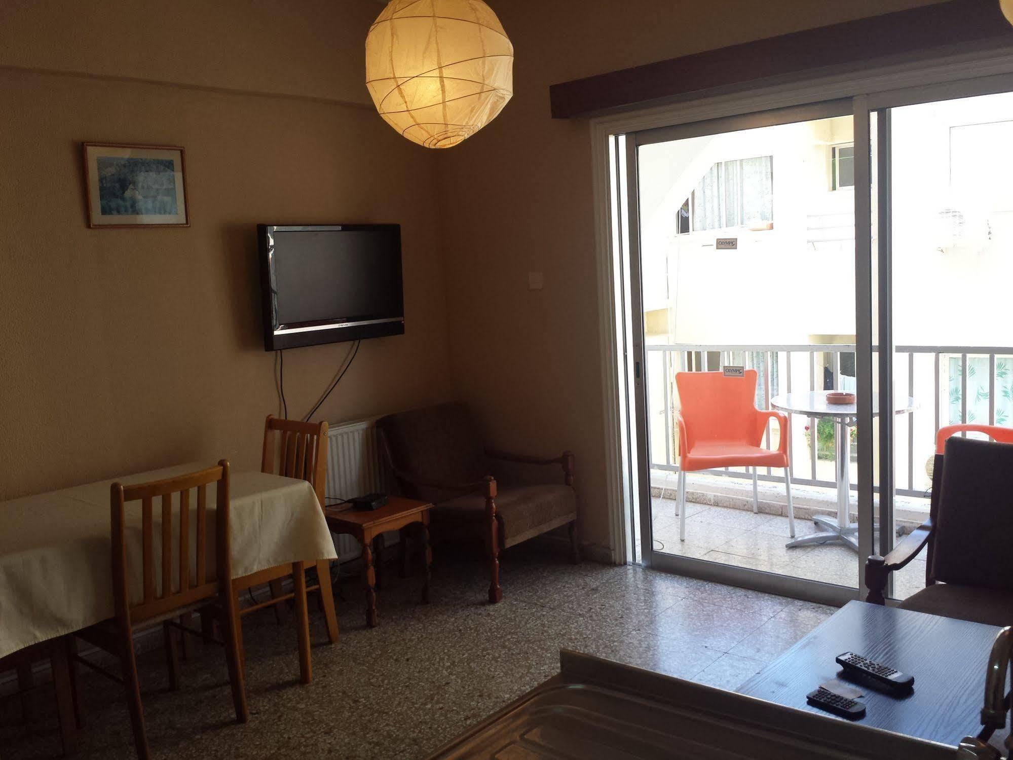 Polyxeni Hotel Apartments Limisso Esterno foto