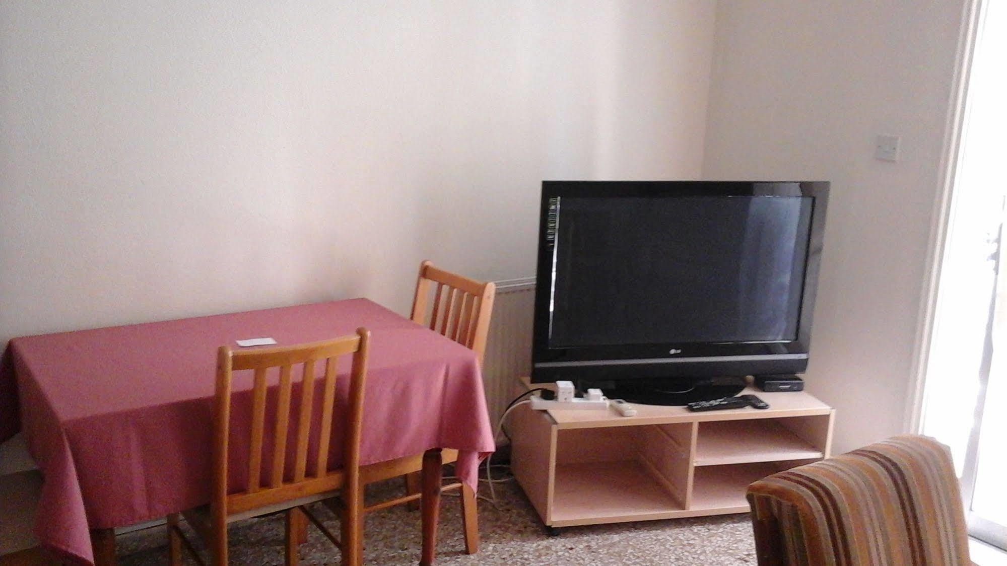 Polyxeni Hotel Apartments Limisso Esterno foto