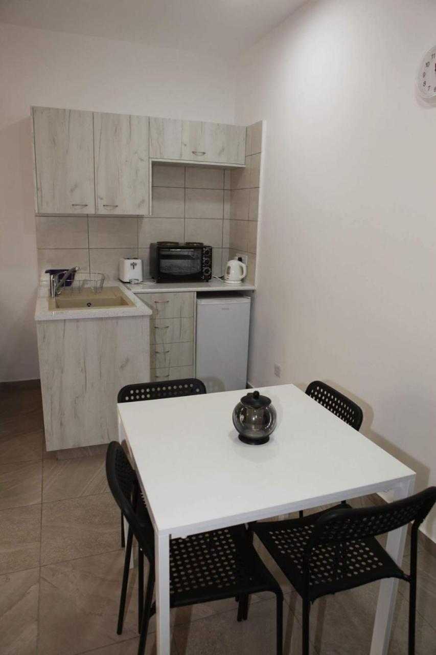 Polyxeni Hotel Apartments Limisso Esterno foto